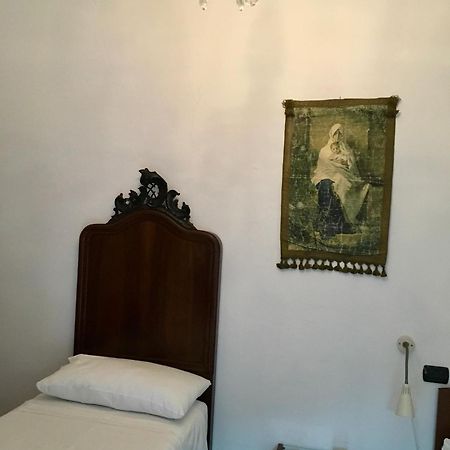 Il Nido Della Rondine Leivi Bagian luar foto