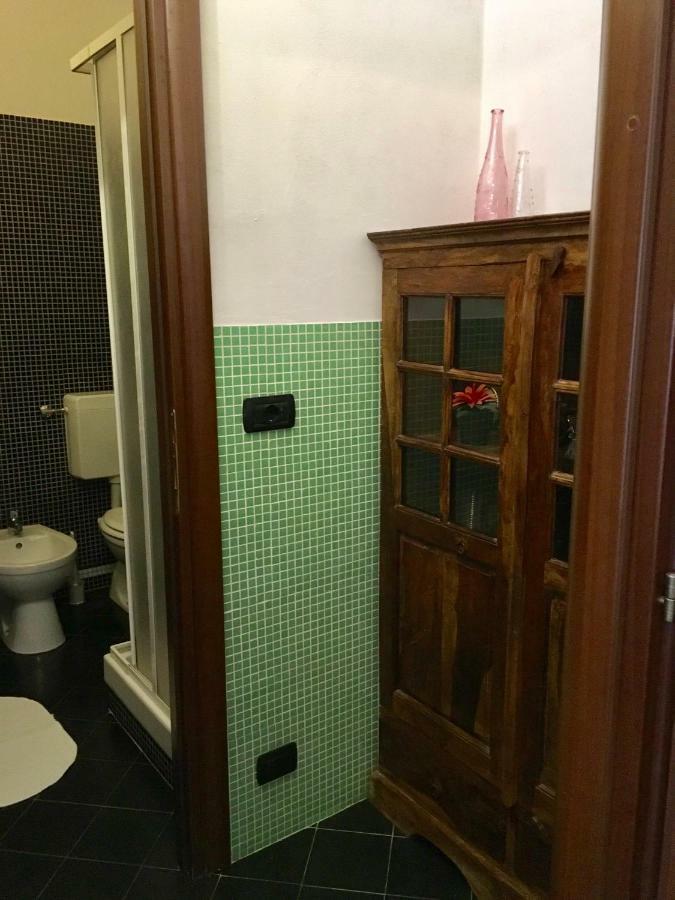 Il Nido Della Rondine Leivi Bagian luar foto