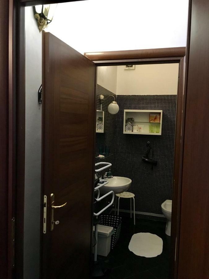 Il Nido Della Rondine Leivi Bagian luar foto